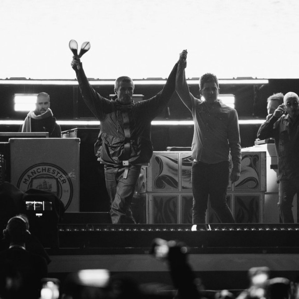 S11 VERTU TROPHY SEMI FINAL RECAP💚❤️

<a href="/TheHiveFCFT/">The Hive FTFC ( #2 is close era )</a> 2-1 <a href="/FlameFCFT/">🧡🔥🖤</a> 
<a href="/RedZoneCF/">RedZone CF 🐸</a> 3-2 <a href="/WGR_FCFT/">Winson Green Rovers FC 🇲🇲</a> 

THE HIVE VS REDZONE AT WEMBLEY FOR THE S11 VERTU TROPHY TITLE, WHO WILL BE CHAMPIONS???