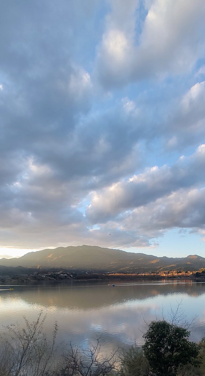 PotreroSoho's tweet photo. Un atardecer más. #SanLuis #Argentina #DiaDeLaIndependencia @Imagen_Arg @RespiraArg @turisargentina https://t.co/l1xYzOh6lr