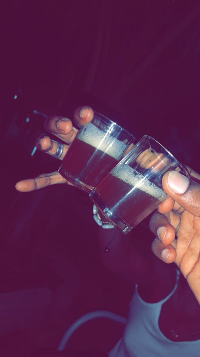 IBARHAM_CHEIKH's tweet photo. Moi, j’suis un thé brûlant, rare et corsé. Eux, c’est du sachet tiède, vite infusé, vite oublié. Personne m’arrive à la cheville.
#ATAYALAND😂❤️🔥 https://t.co/DYnTmtT3TS