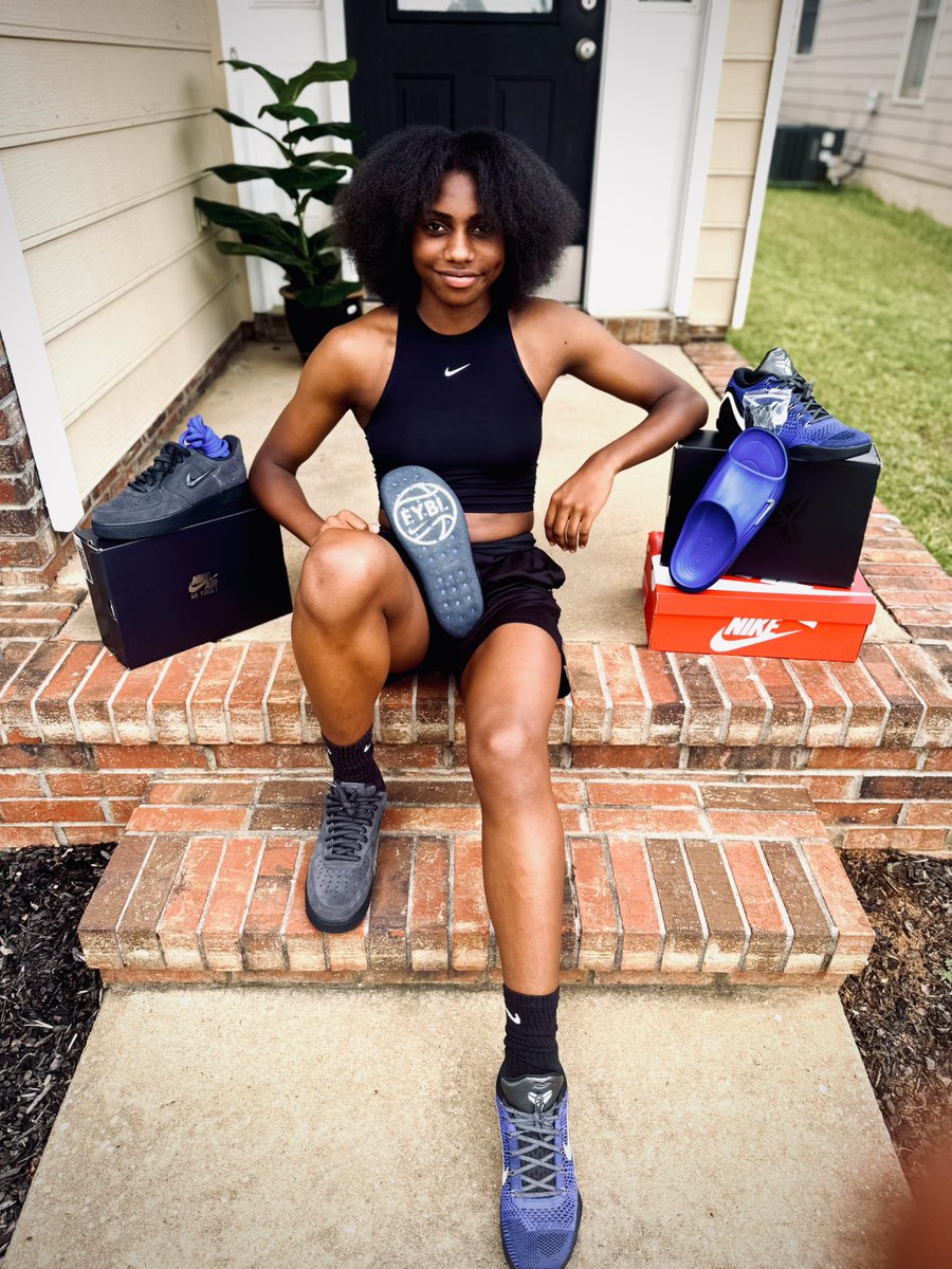 Iamrhiannaboynton (@rhiannaboynton) on Twitter photo Blessed with the gear <a href="/NikeGirlsEYBL/">Nike Girls EYBL</a> thx so much to my AAU coach Doug Bush <a href="/ALSoStarz/">AL Southern Starz</a> for checking on me and thinking of me Bring the hardware back to the south #16Ualsouthernstarz 💫☄️ thankful to Mr Walter for his fast help and prayers 🙏🏾🙏🏾 Blessed with the gear <a href="/NikeGirlsEYBL/">Nike Girls EYBL</a> thx so much to my AAU coach Doug Bush <a href="/ALSoStarz/">AL Southern Starz</a> for checking on me and thinking of me Bring the hardware back to the south #16Ualsouthernstarz 💫☄️ thankful to Mr Walter for his fast help and prayers 🙏🏾🙏🏾