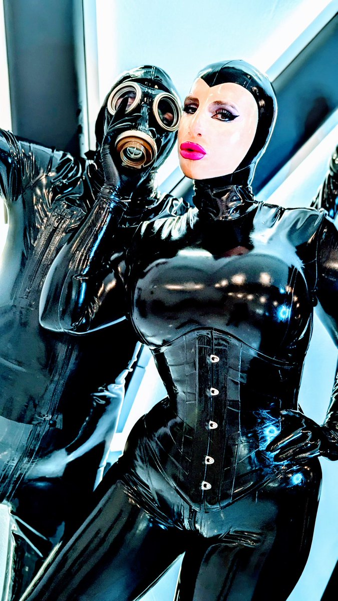 Schöne Träume vom Dreh wünscht Holger 🤭