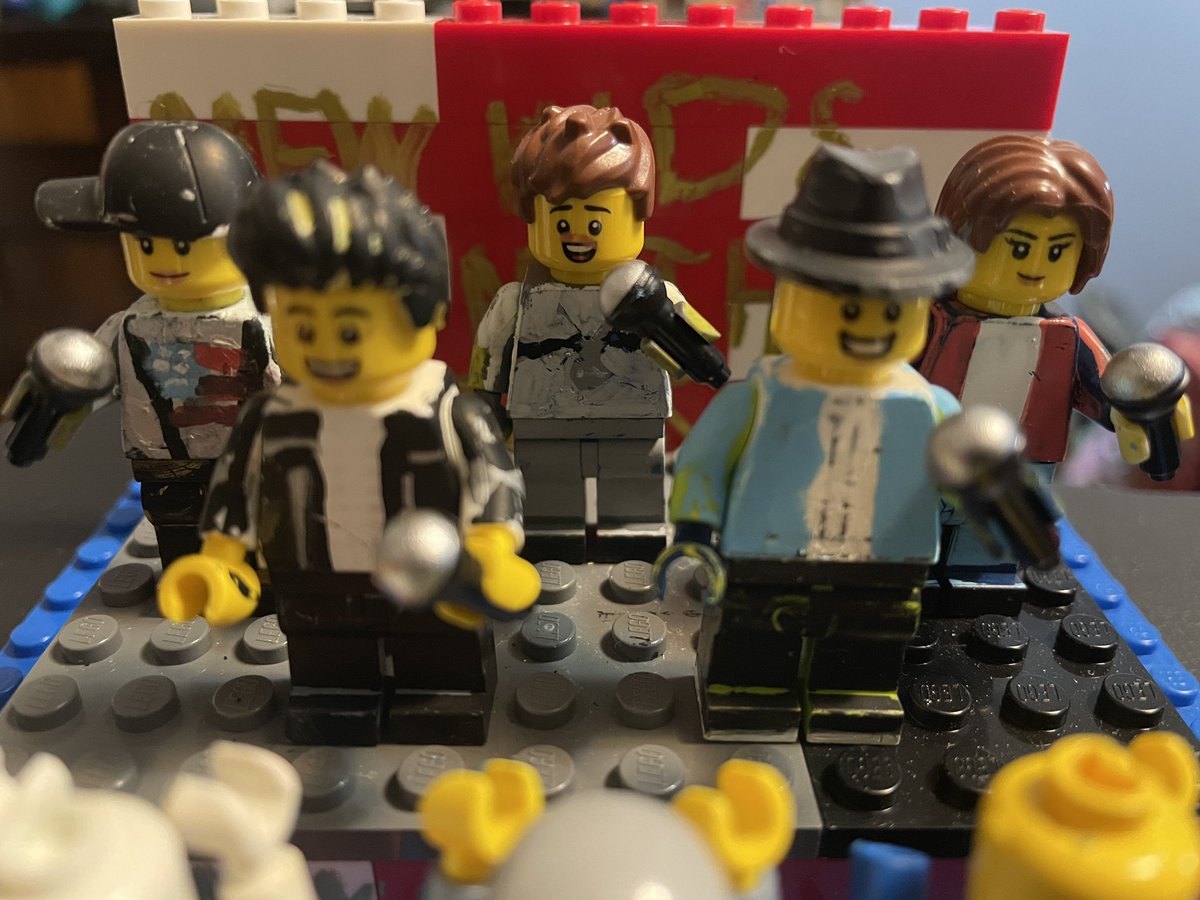 Agobrn's tweet photo. My son customized Lego mini figures to look like the New Kids On The Block Funko Pops! I think he did a pretty good job @NKOTB @DonnieWahlberg @joeymcintyre @dannywood https://t.co/flVKSSkZDJ
