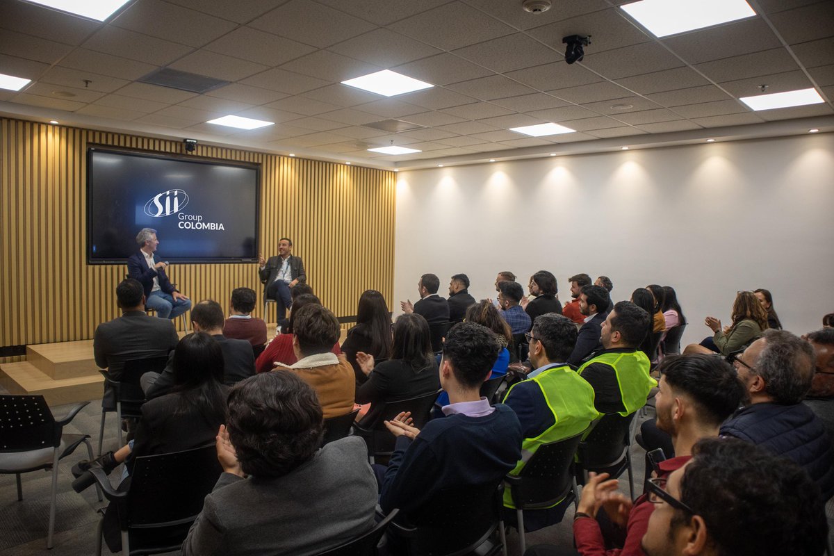 SIIGroupcol's tweet image. En @SIIGroupcol creemos en el poder de las personas, la colaboración y la visión compartida.

Hoy creamos soluciones que impactan el futuro. 🚀

#TalentoSiiGroupColombia #LetsTechTogether
