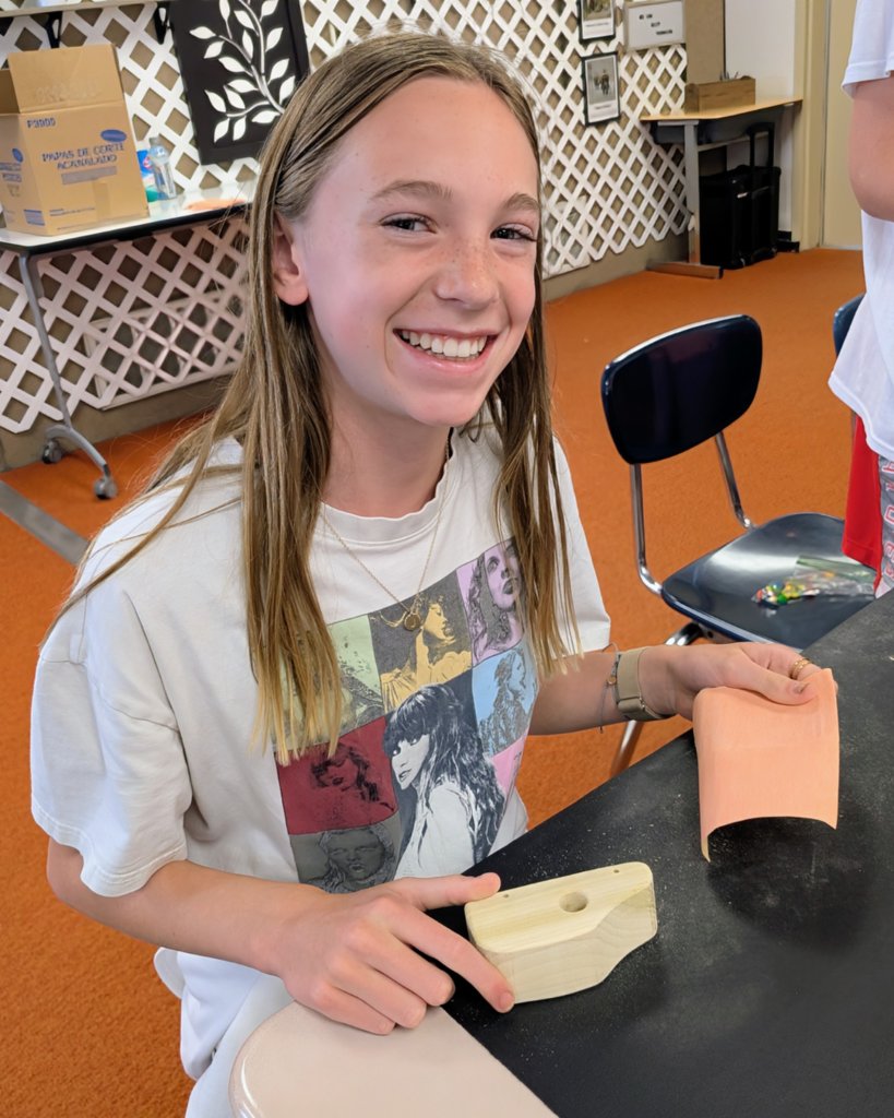 DavisSchools's tweet image. Before the school year ended, Valley View Elementary’s Student Council sanded and oiled 100 wooden toy cars for Tiny Tim's Foundation for Kids, a nonprofit that has delivered more than 1.7 million handmade cars to children in more than 110 countries.

#Every1DSD #ValleyView