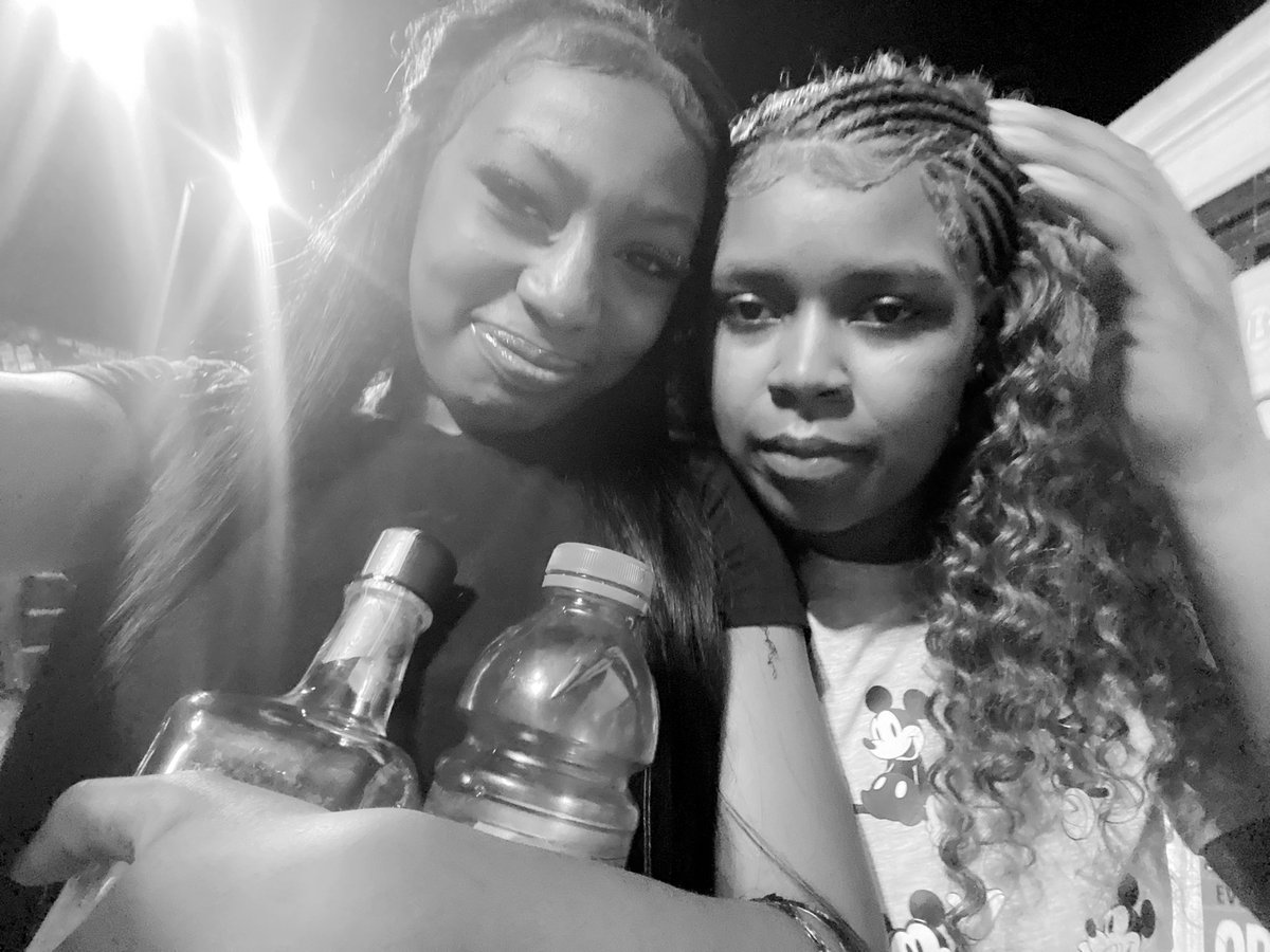 Q6x2x4L's tweet image. #bestieeee #BFF4L #iloveyouu #TogetherForever #RealerThenMost #4thOfJuly
