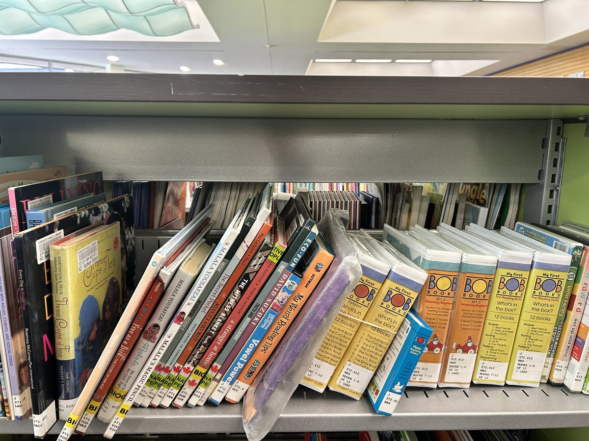 Many libraries are working to get more decodables into the hands of beg. readers &amp; I understand that <a href="/torontolibrary/">Toronto Public Library</a> is a big machine BUT today I watched too many families try to support their beginning readers with levelled books while these books were hidden away. #equity