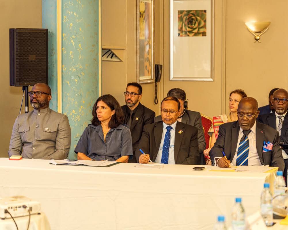 J’ai présidé ce 9 juillet à Dakar la Conférence sur la question de Jérusalem, aux côtés de l’ONU (CEIRPP) et de l’OCI. J’y ai réaffirmé le soutien du Sénégal à un État palestinien dans les frontières d'avant 1967, avec Jérusalem-Est pour capitale. Pour la paix et la justice.