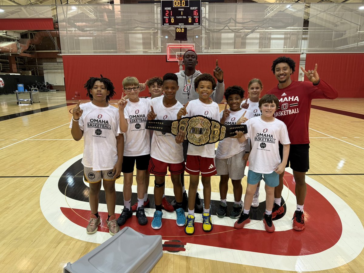 OmahaMBB's tweet image. What an awesome camp! Thank you to everyone who made it a success. 🏀🔥
#OmahaMBB #GoMavs 🔴⚫️🤘