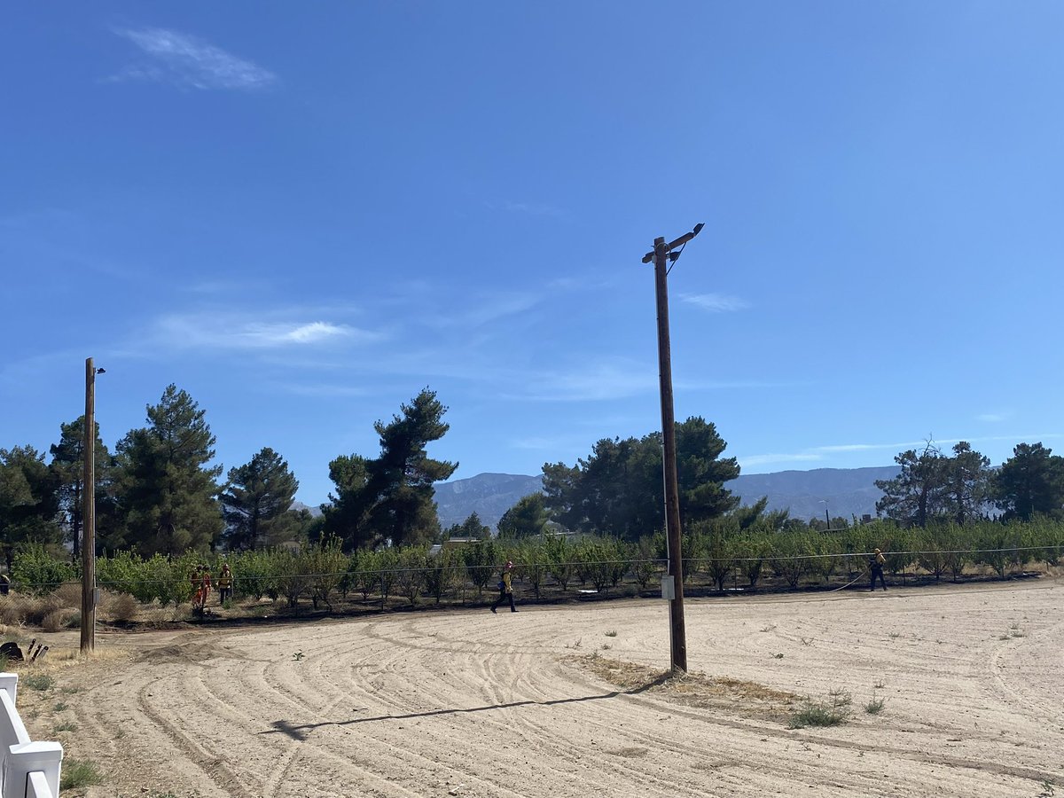 CALFIREBDU's tweet image. #JohnsonFire stopped at 1 acre, units will be on scene, mopping up for the next hour.