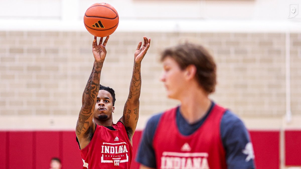 IndianaMBB's tweet image. Midweek buckets. 🫡