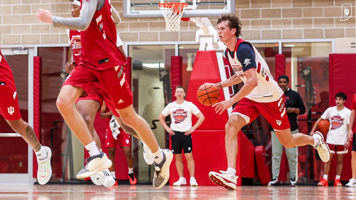 IndianaMBB's tweet image. Midweek buckets. 🫡