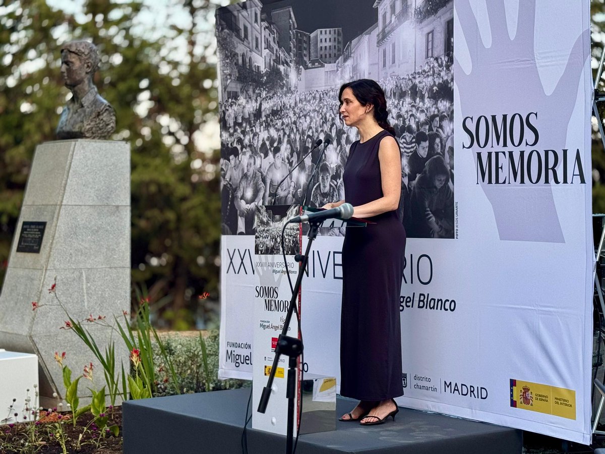 Miguel Ángel Blanco siempre estará en nuestra memoria. Él y todas las víctimas de la banda terrorista ETA. Se cumplen 28 años de aquel asesinato cobarde y cruel.

Es nuestra obligación no olvidar. Por memoria, dignidad y justicia, siempre del lado de las Víctimas del Terrorismo.