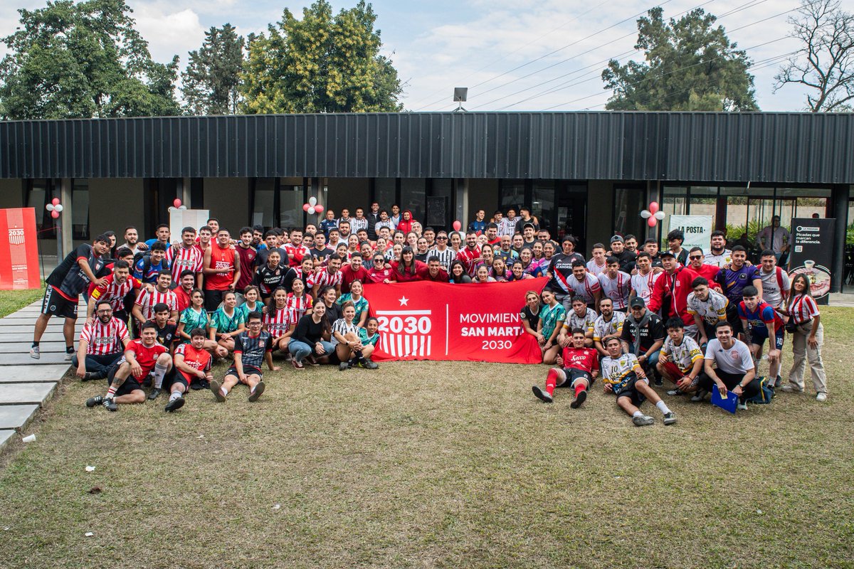 SanMartin2030's tweet photo. En el día de nuestra independencia, celebramos también nuestro sentido de pertenencia institucional y social, con una jornada Deportiva y Recreativa con toda la familia ciruja.

San Martín es y será siempre de su gente. De Barrio Ciudadela, Cuna de la Independencia 🇦🇹♥️ https://t.co/fC4tDRNZs4