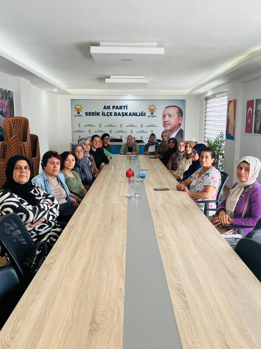 AK Kadın Serik 🇹🇷 (@akkadinserik07) on Twitter photo Haftalık yönetim kurulu toplantımızı, Serik Kadın Kolları Başkanımız Sayın Selda Aslan’ın öncülüğünde gerçekleştirdik.
Yaklaşan programlarımız, ziyaret planlarımız ve saha çalışmalarımız üzerine verimli istişareler yaptık..
<a href="/tugbaisikercan/">Tuğba IŞIK ERCAN</a>
<a href="/AKKADINGM/">AK Parti Kadın Kolları</a>
<a href="/alicetin_07/">Ali Çetin</a>
<a href="/akpartiantalya7/">AK Parti Antalya</a> Haftalık yönetim kurulu toplantımızı, Serik Kadın Kolları Başkanımız Sayın Selda Aslan’ın öncülüğünde gerçekleştirdik.
Yaklaşan programlarımız, ziyaret planlarımız ve saha çalışmalarımız üzerine verimli istişareler yaptık..
<a href="/tugbaisikercan/">Tuğba IŞIK ERCAN</a>
<a href="/AKKADINGM/">AK Parti Kadın Kolları</a>
<a href="/alicetin_07/">Ali Çetin</a>
<a href="/akpartiantalya7/">AK Parti Antalya</a>