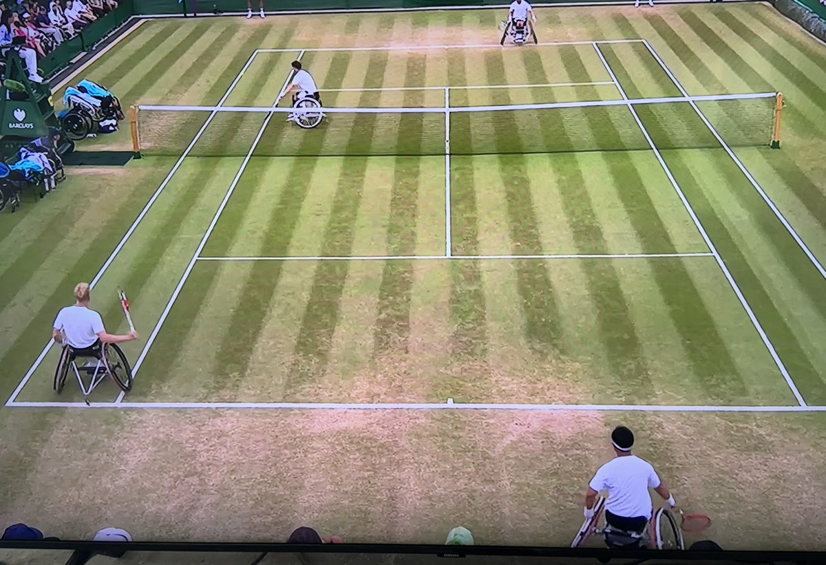 Loving <a href="/Wimbledon/">Wimbledon</a> 
I wish we saw more of #wheelchairtennis Absolute quality. The agility is breathtaking.