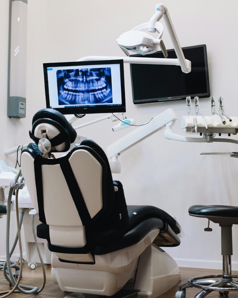 RichardsonDMD's tweet image. Looking for simple ways to keep your smile healthy? 🦷
 Visit our blog for trusted advice on all things oral health!
 👉 kaysvillefamilydentistry.com/blog

#ToothTips #DentalHealth #KaysvilleFamilyDentistry #UtahDentist #Dentistry