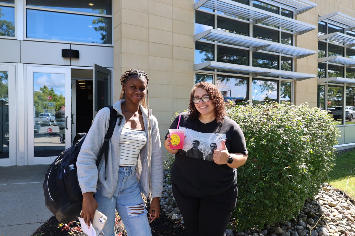 CayugaCC's tweet image. #Applying to Cayuga has never been easier! Submit your application at our Admissions page and start a fantastic #college experience at Cayuga!

cayuga-cc.edu/admissions/

#applytoday #cayuga #communitycollege #auburn #fulton #fall2025 #careers #degrees #suny
