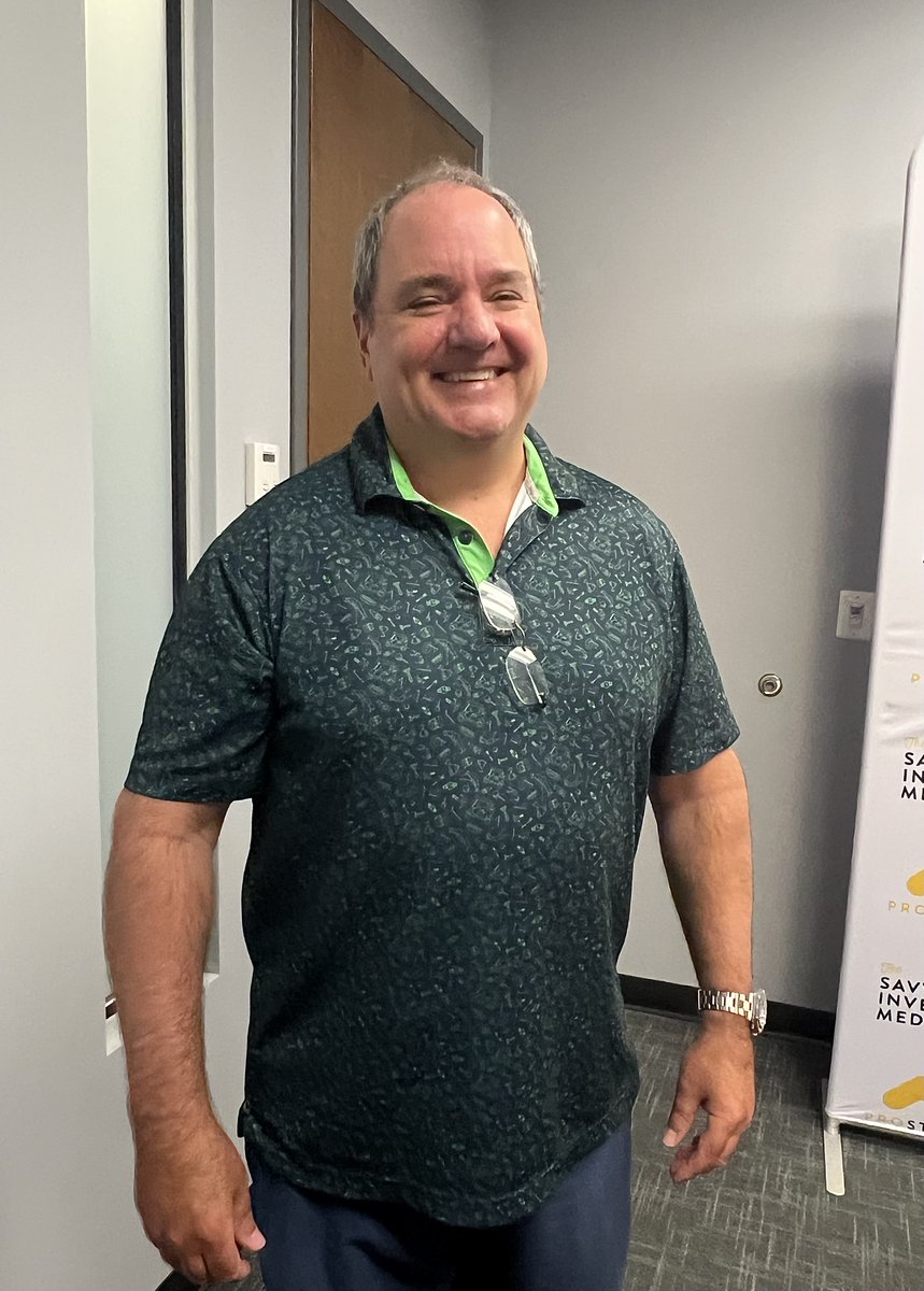 ProstatisFinan1's tweet image. 👗👔 Celebrating #FashionDay at #ProstatisFinancial... with more photos! 💛💚