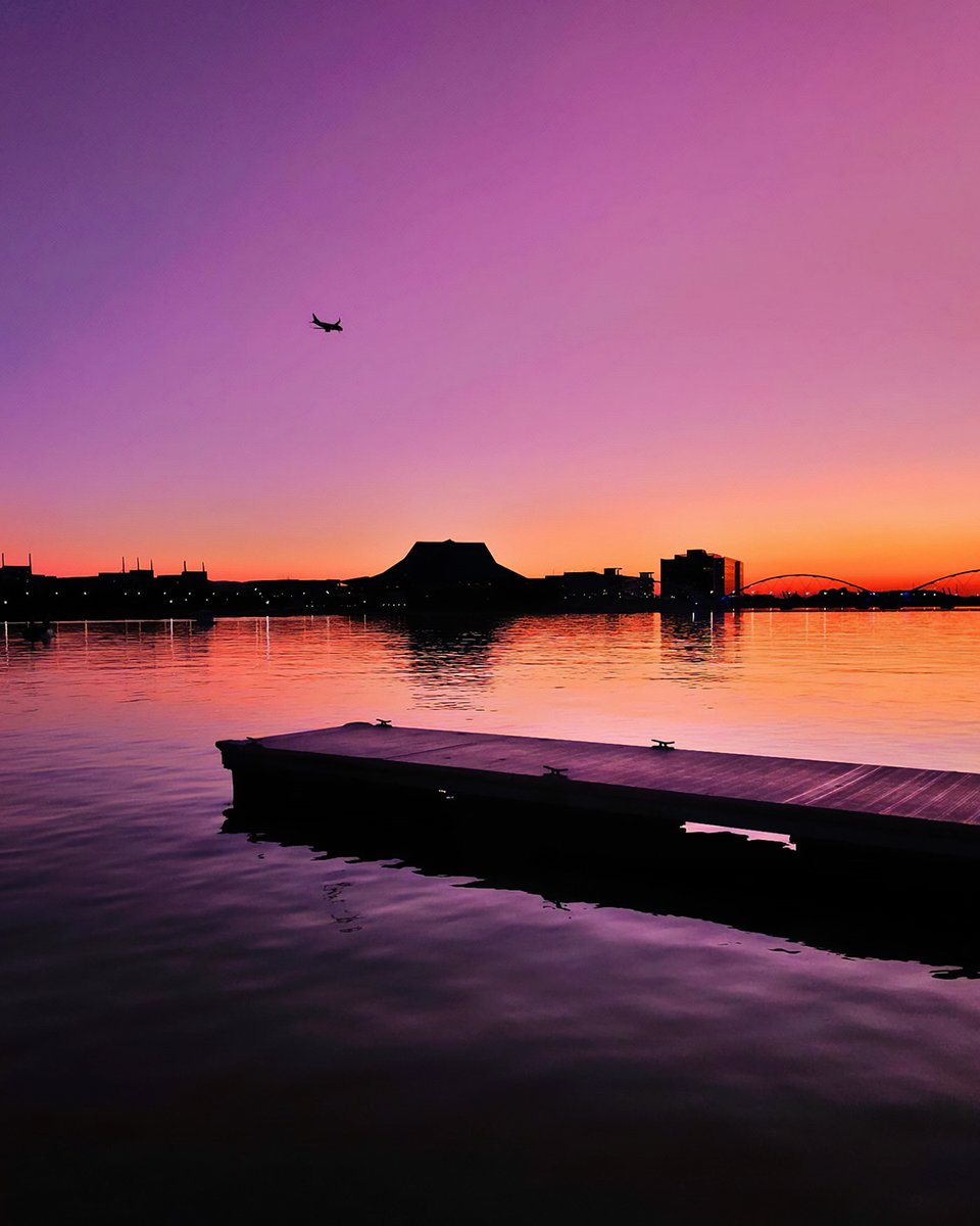 Visit Arizona (@arizonatourism) on Twitter photo Twilight at Tempe Town Lake is like the desert’s way of saying, “Goodnight.”
#📷: <a href="/bhaumik_bheda/">Bhaumik Bheda</a> Twilight at Tempe Town Lake is like the desert’s way of saying, “Goodnight.”
#📷: <a href="/bhaumik_bheda/">Bhaumik Bheda</a>