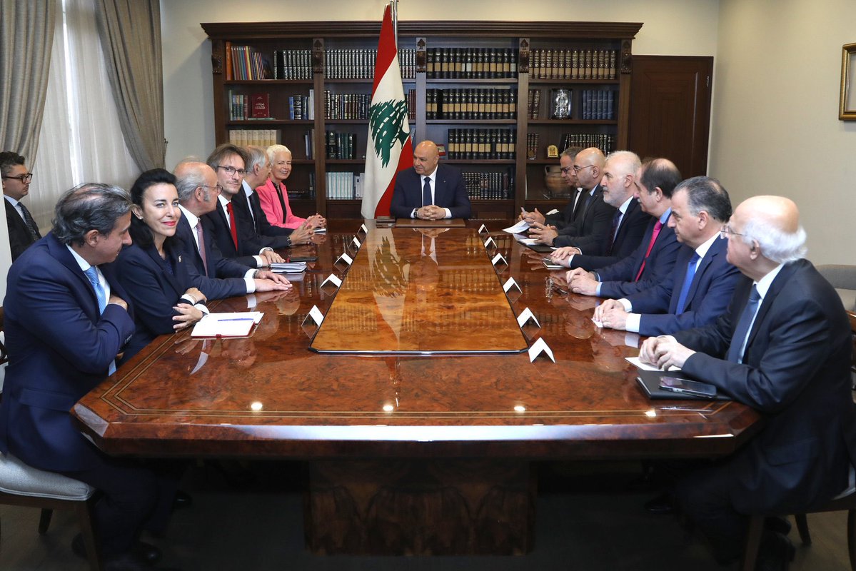 KlinkertBrigitt's tweet image. 🇱🇧 Le Liban se trouve à la croisée des chemins. Alors que les signaux de résilience restent vivaces, les risques de fragmentation et de repli communautaire demeurent considérables.
Avec trois collègues députés, j’ai, ce matin, présenté notre rapport rédigé suite à la mission…