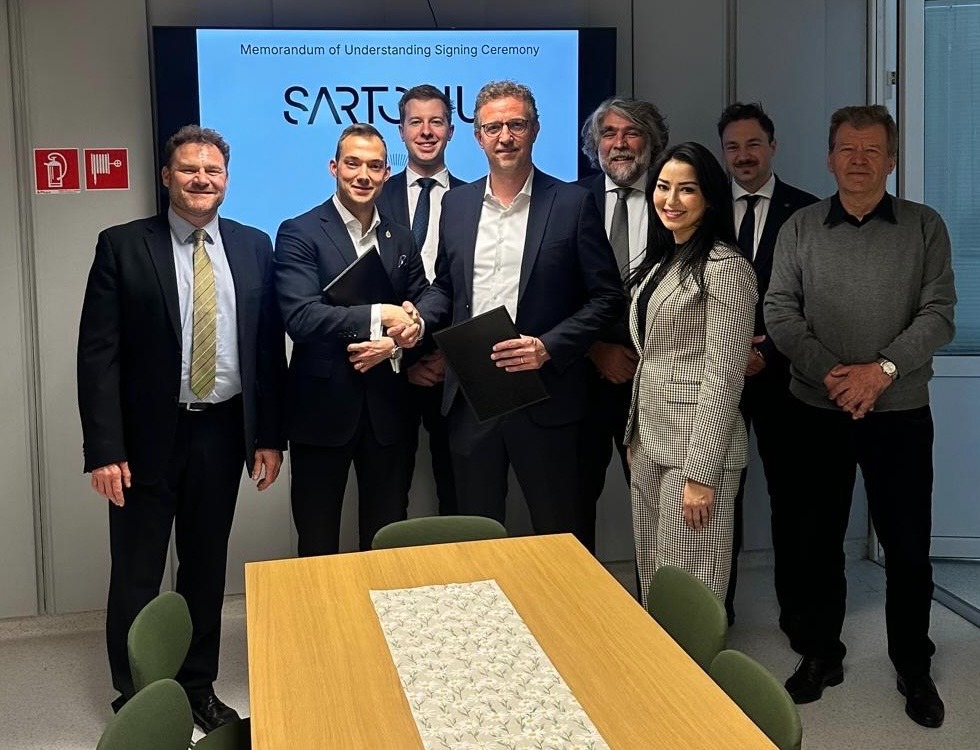 1/
Big news from <a href="/sensible_bio/">Sensible Biotechnologies</a>: we’ve partnered with <a href="/SartoriusGlobal/">Sartorius</a> to scale up our cell-based mRNA design and manufacturing platform. A major step forward for Sensible! 🧵👇