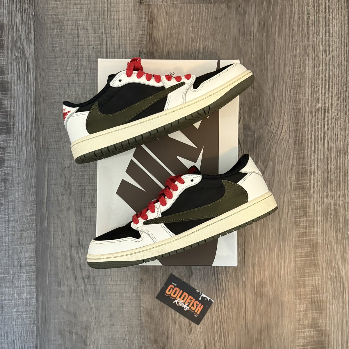 Yall go follow me on insta if you aren’t already.
Heaters dropping constantly.

instagram.com/goldfishkicks?…