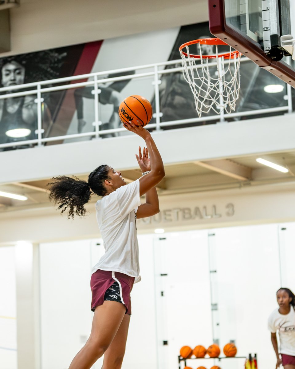 EKU Women's Basketball tweet media