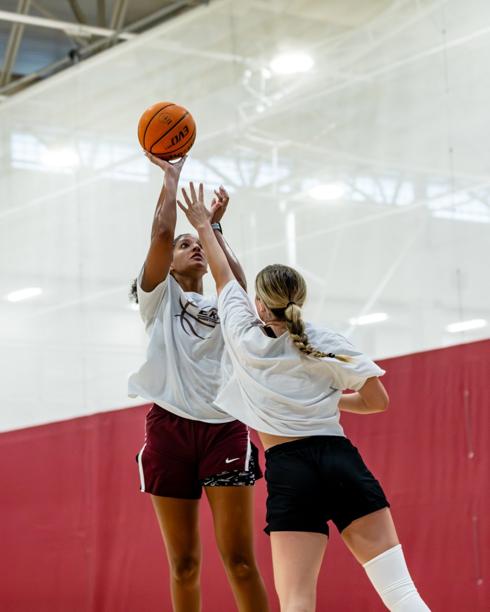There's a new forward in town! 🤠

👋 <a href="/JasmineJordan44/">Jasmine Jordan</a> 

#GoBigE