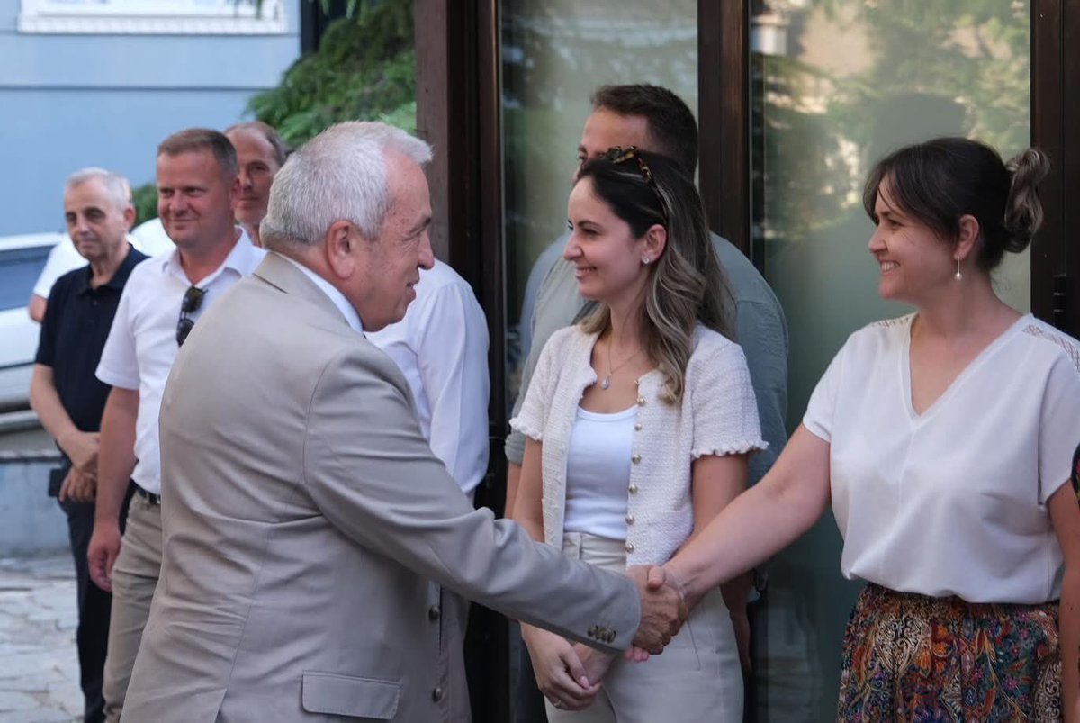 Görükle Kadın Dayanışma Kalkındırma ve Kültür Derneği’nin düzenlediği yemek programında hep birlikte güzel saatler geçirdik.

Çalışan, üreten tüm kadın derneklerinin yanındayız; destekçisiyiz.
