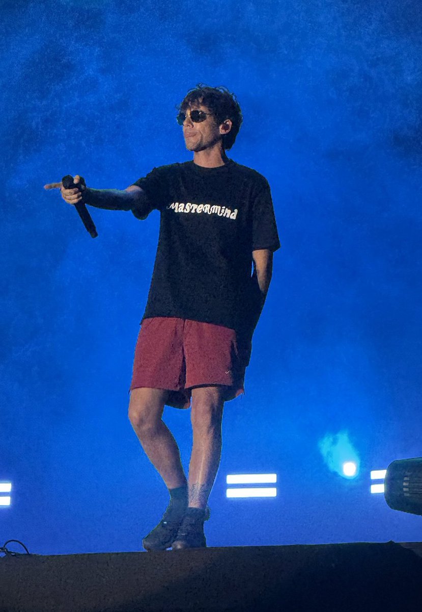 ً (@louisarchlve) on Twitter photo 