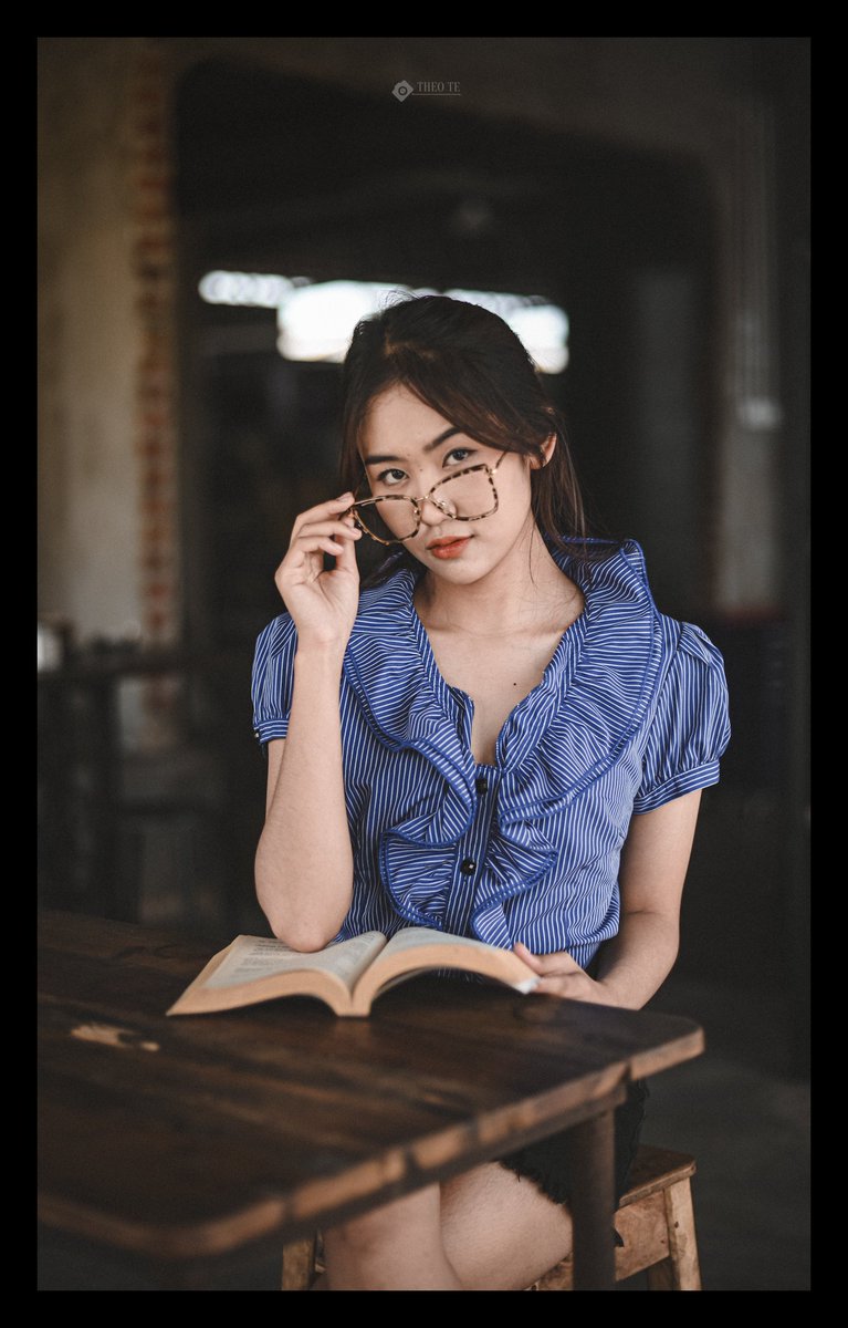 theo_te's tweet photo. Sexy Nerdy 📚 https://t.co/PEgjAZu8T3