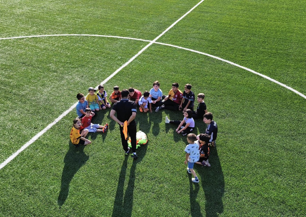 Erkan_gsb's tweet photo. Hadim Gençlik ve Spor İlçe Müdürlüğümüz bünyesinde çeşitli branşlarda başlattığımız yaz spor kurslarımıza başladık.Yoğun ilgiden dolayı tüm çocuk,genç ve velilerimize teşekkür ederiz.#Spor #genclikspor #Gençlik #mutluçocuklar https://t.co/Q1WOalt0vV