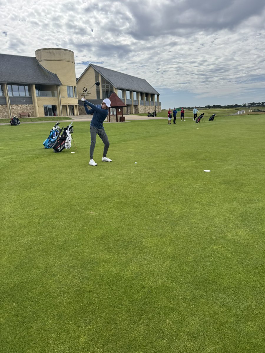 Wrapped up golf in Scotland 🏴󠁧󠁢󠁳󠁣󠁴󠁿 with Carnoustie yesterday and Dumbarnie today ⛳️⛳️ followed by dinner at the rooftop Rusacks. 

Thanks Scotland it’s been great ✌️