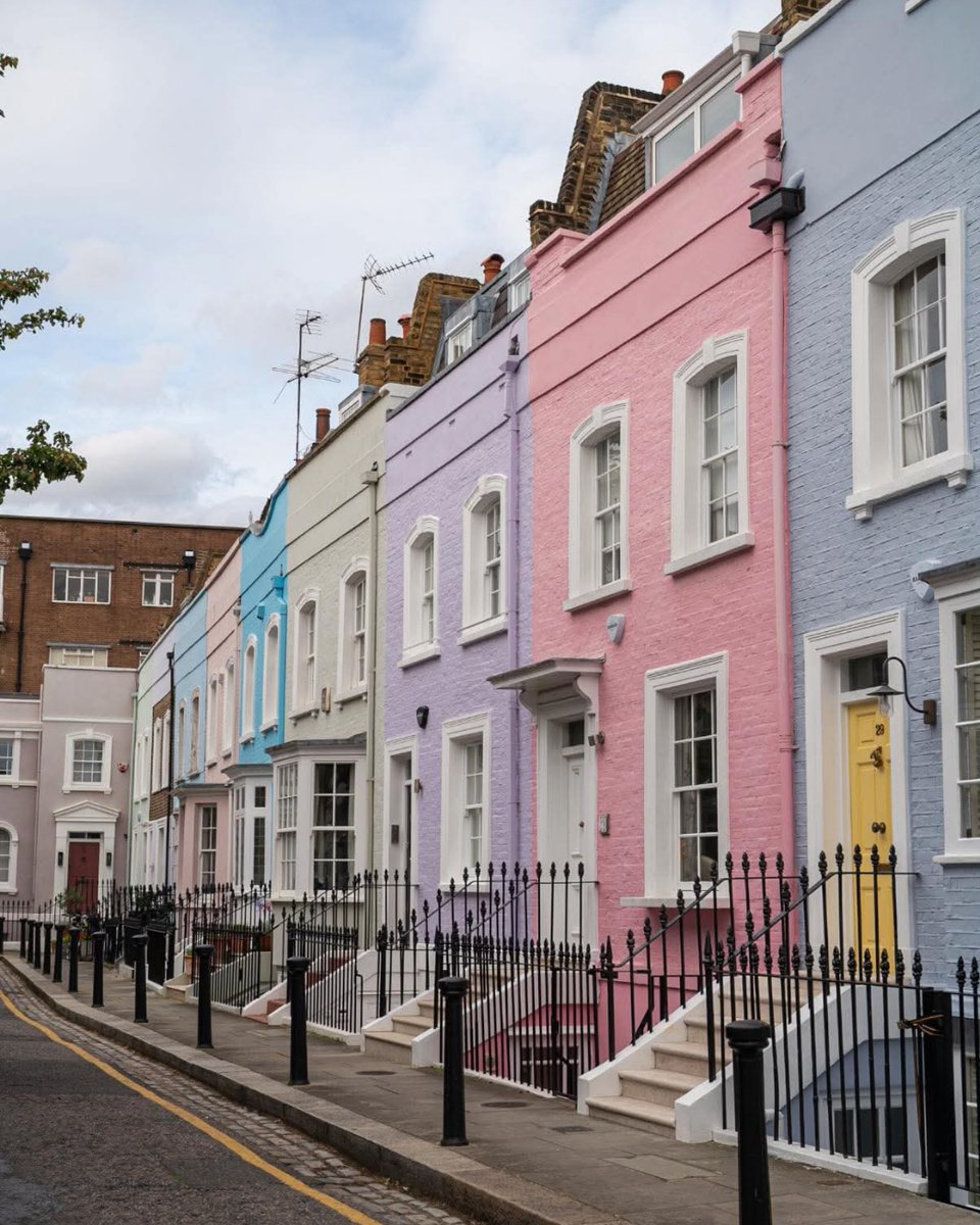Bywater St, Chelsea, London 🩷
 #driverphotos #lovemycountry #landmark #transport #chilled #frozen #temperature #controlled #refrigerated #couriers