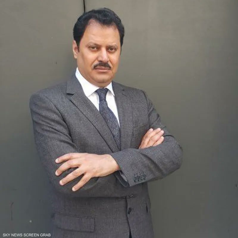 البوق عبدالعزيز الخميس دايم يظهر بالإعلام ببدلة غربية👔و اليوم راح الكنيست الإسرائيلي لبس غترة وثوب سعودي!!

طبعا البوق المأجور "عبدالعزيز الخميس" خرج من السعودية الى لندن 1995م وحاليا هو ليس محسوب على السعودية ولا على الإعلام السعودي بل محسوب على الإمارات الشقيقة وعلى إعلامها.