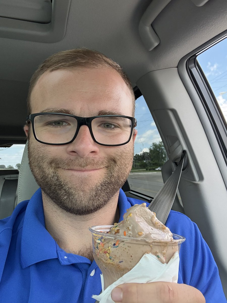 Working from the minivan, decided to have ice cream for lunch. Why not, let’s get nuts.