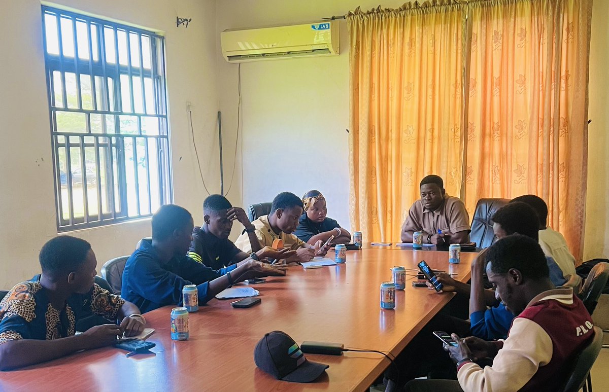 _LEKKYJOE's tweet image. Fabulous Funaabites,
In response to the unfortunate armed robbery incident that occurred overnight at some off campus hostels, the FUNAABSU Executive Council convened an emergency meeting today to address this pressing matter.
As the Student Union President, I had the honor…