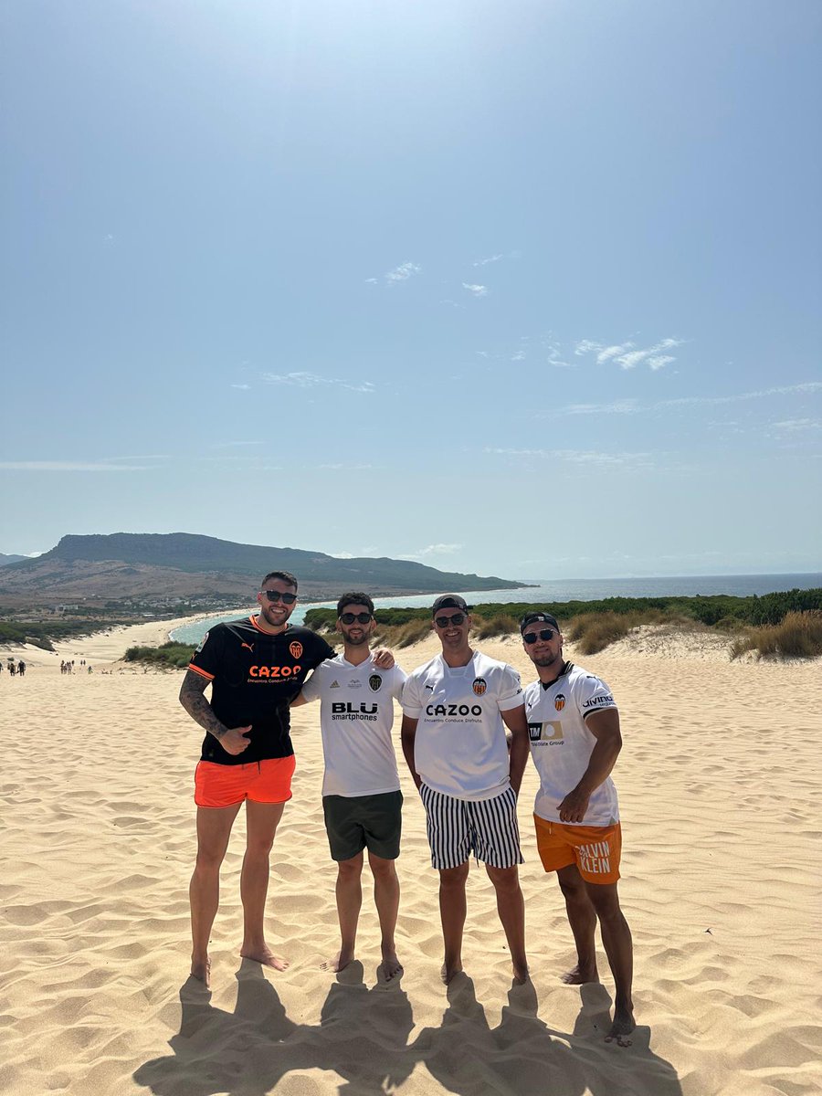 No queda lugar sobre la faz de la tierra sin valencianistas 🦇🦇