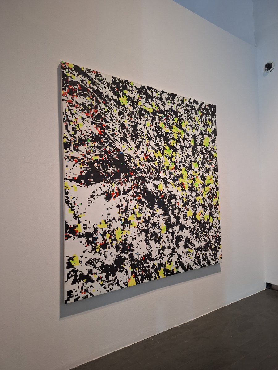 🖼️ Hoy se ha inaugurado en #CentroCentro la exposición "Instante eterno en el jardín". Comisariada por Lola Durán Úcar, reúne obras de Cristina Almodóvar, Chus García-Fraile y Daniel Verbis.

#InstanteEterno