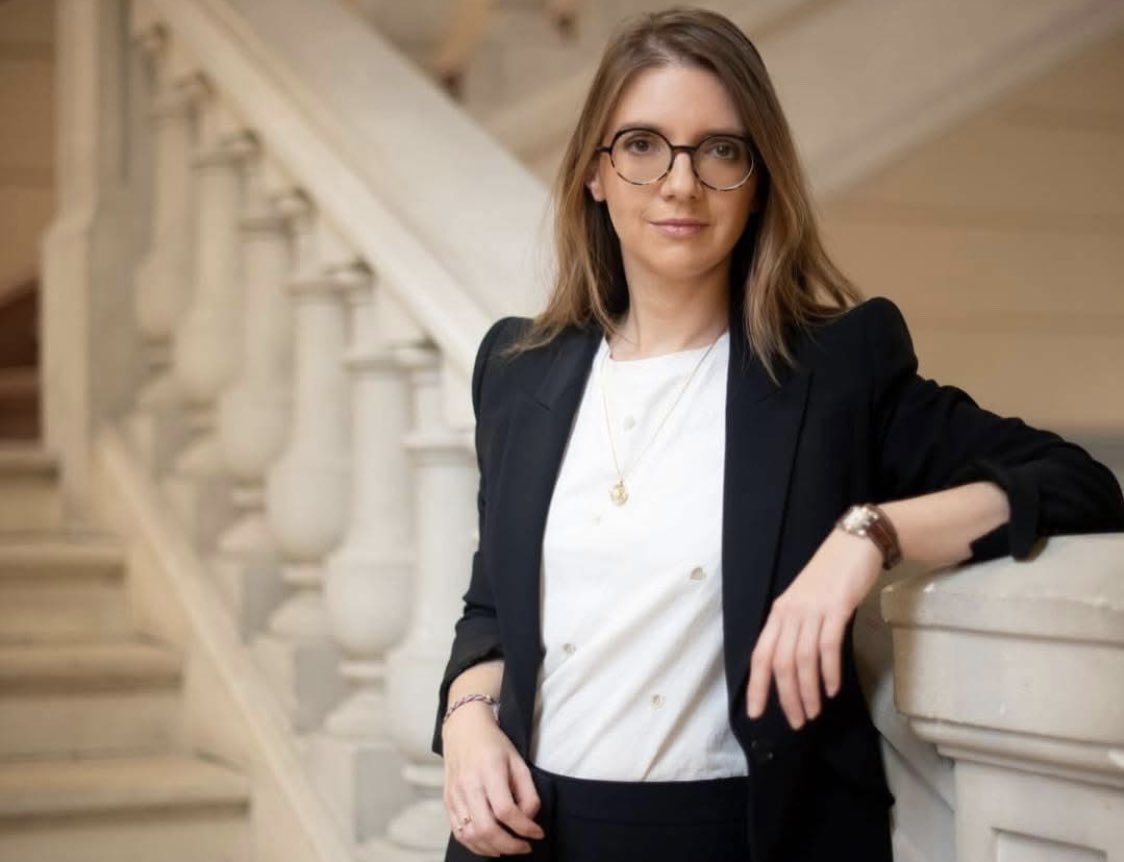 En choisissant de confier à SOS Racisme une mission de modération sur les réseaux sociaux, <a href="/auroreberge/">Aurore Bergé</a> n’a pas seulement pris une mauvaise décision : elle a ouvert une brèche dans le socle républicain. Confier le rôle d’arbitre de la parole publique à une structure militante,