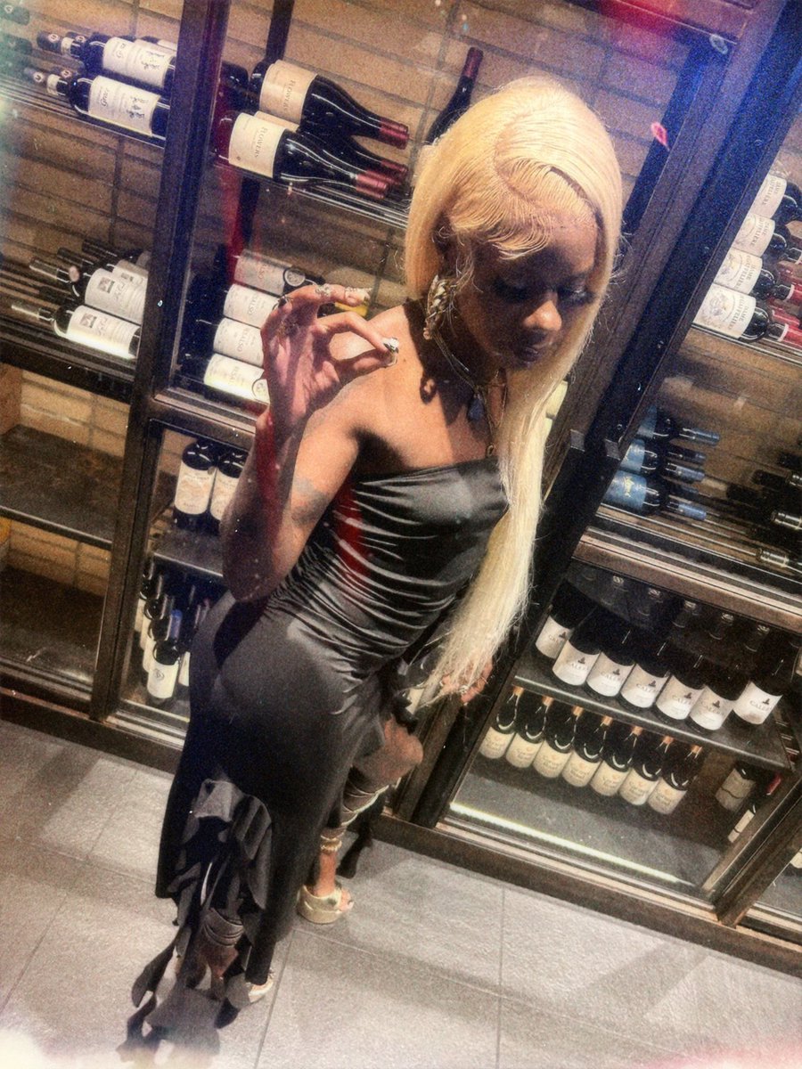 chaseabagbch's tweet photo. It’s still my bday idccc😏
#MsJuly8th https://t.co/PWf14q7fem