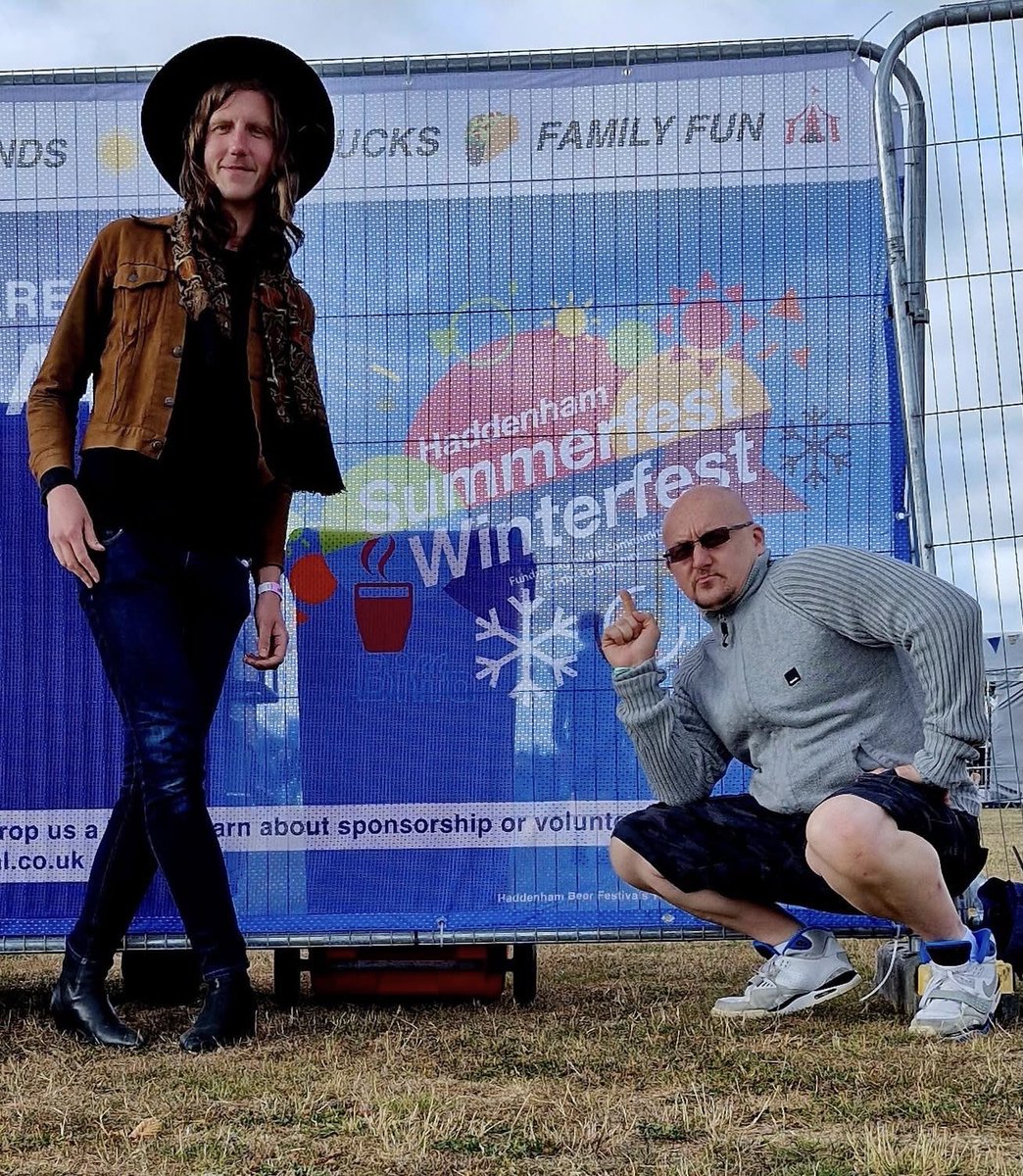 What a great show at Haddenham Summerfest last Saturday! Loved playing that festival. Great vibe. I am ready to play the last gig of the summer tour this Sunday 13th at Little Green Dragon in London. Kicks off at 3pm. Photo below is of me and my mate and sound guy Graham pkx