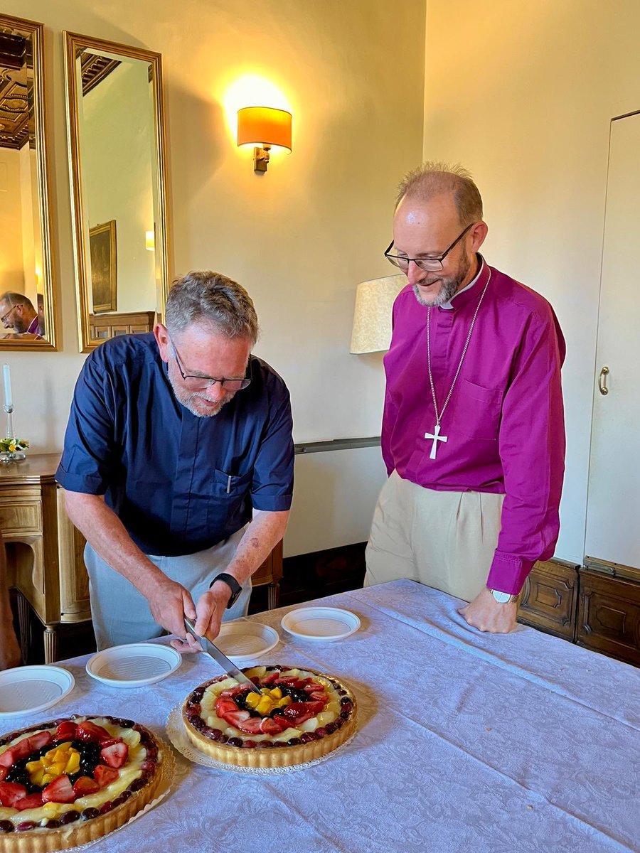 Bishop Anthony Ball (@bishopanthonyb) on Twitter photo Whilst ā¦<a href="/wabbey/">Westminster Abbey</a>ā© ā¦colleagues received President Macron yesterday, I shared a farewell Eucharist and lunch for the Jim Linthicum. Heās leaving ā¦<a href="/AnglicanCentre/">Anglican Centre Rome</a>ā© after 2 years as Associate Priest. Wishing him the very best as he returns to hospital chaplaincy in UK. Whilst ā¦<a href="/wabbey/">Westminster Abbey</a>ā© ā¦colleagues received President Macron yesterday, I shared a farewell Eucharist and lunch for the Jim Linthicum. Heās leaving ā¦<a href="/AnglicanCentre/">Anglican Centre Rome</a>ā© after 2 years as Associate Priest. Wishing him the very best as he returns to hospital chaplaincy in UK.