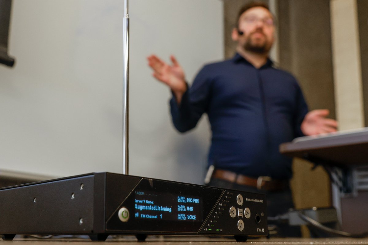 UICEngineering's tweet image. From smart speakers, hearing aids and teleconferencing, audio tech plays a key role in our lives. This spring, Prof Ryan Corey led a course to introduce students to audio processing technologies. 15 ECE students completed hands-on coding assignments: shorturl.at/uZFUR