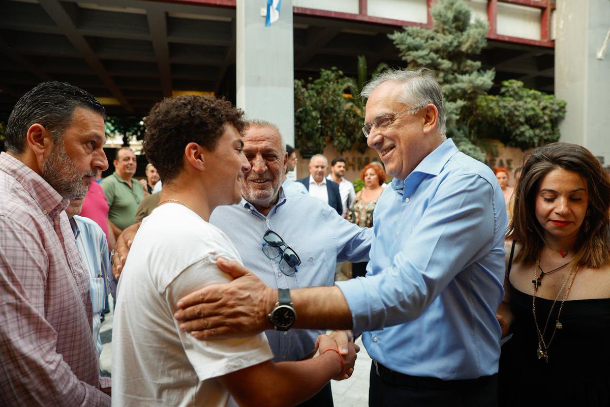 theodorikakosp's tweet image. Σας ευχαριστώ για τη στήριξη, την αγάπη, την εμπιστοσύνη. Με καλούς φίλους στην Καλλιθέα, ενεργούς πολίτες που θέλουν η πατρίδα μας να πηγαίνει σταθερά μπροστά. Τους ενημέρωσα για την προσπάθεια και το έργο μας στο υπουργείο Ανάπτυξης. Η συζήτηση μαζί τους μου δίνει δύναμη. Πάντα…