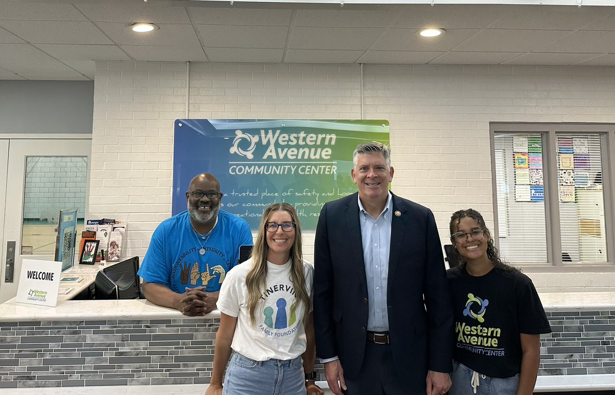 RepLaHood's tweet image. During my day in Bloomington, I stopped by the Western Avenue Community Center to learn more about the educational and health programs they offer residents.
Thanks to Tinervin Family Foundation and the community center staff for their commitment to supporting the community!
