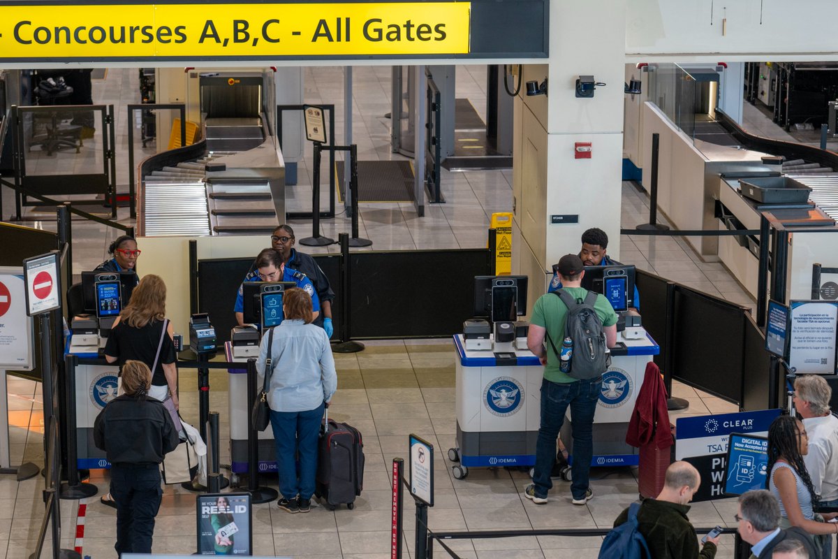 Keep your shoes on!

A new <a href="/TSA/">TSA</a> policy allows passengers to keep their shoes on while passing through security screening at TSA checkpoints.

Learn more at tsa.gov/news/press/rel….