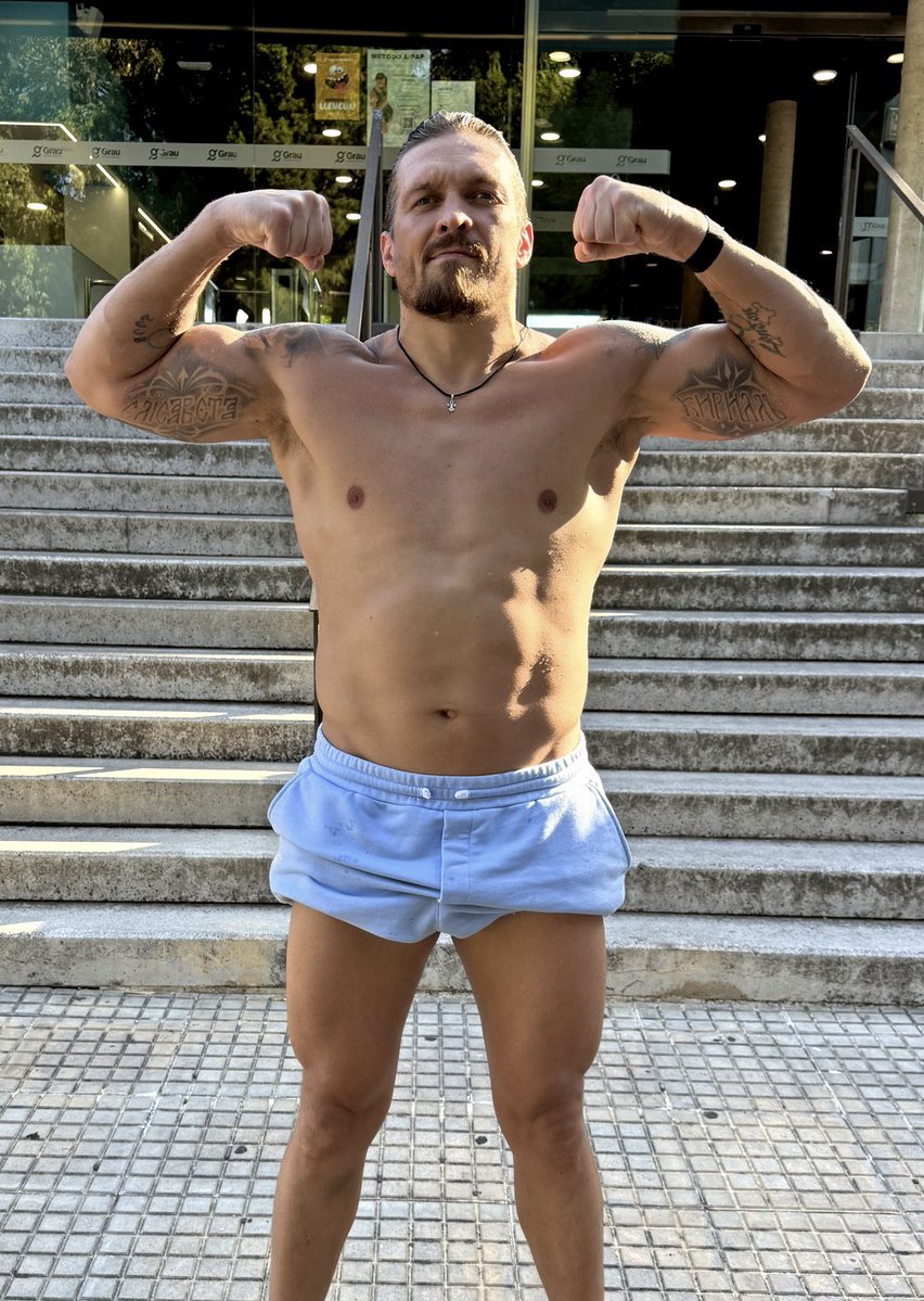 usykaa's tweet image. Pressure doesn’t exist when you’re the one creating it.
#Heavyweight #Undisputed #London #July19