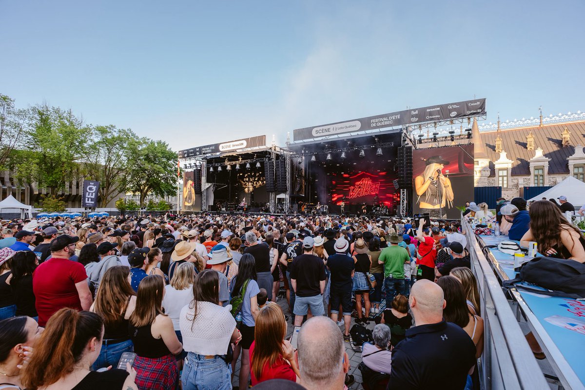 alliwalker's tweet image. Oh mon dieu je t’aime tellement Québec!!! Thank you for the absolute perfect day! Y’all showed UP!!! 🤯 Amazing crowd, perfect weather, killer band, what a day! 🔥🥰