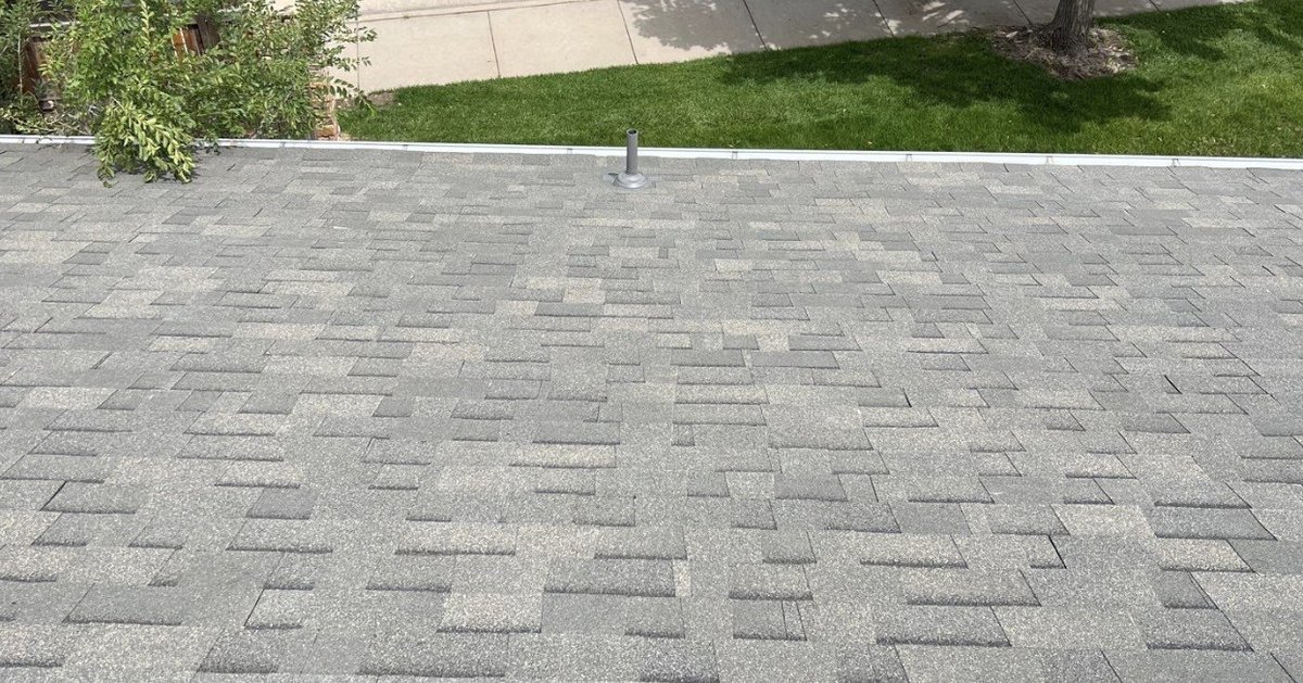 isproofing's tweet photo. Happy Wednesday! ☀️
We’re halfway through the week and powering through these hot summer temps! 🔨💪
To protect both our crew and your roof, we prefer working in the cooler morning or evening hours—especially when the heat could damage shingles. 🌡️🏠

Just wrapped up a beautiful new Malarkey Roofing Products install—strong, sustainable, and ready to take on the elements! 💼🏡
•••••••••••••••••••••••••••••••••••••
Contact Us for a free estimate🏠
☎️ (720)-320-8813
📲https://t.co/CEtKQlEIXP
➡️marketing@isproofing.com
•••••••••••••••••••••••••••••••••••••
#roof #explore #roofingcontractor #newroof #windows #roofingcontractor #home #designershingles #RoofingDoneRight #MalarkeyRoofing #MidweekMotivation #RoofSmart #ConstructionLife